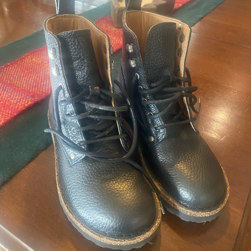 Women’s Bryson Birkenstock Leather Boots- Black Size 36